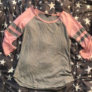 Papaya Tops - Pink Grey 3/4 Sleeve Shirt Top Papaya Tops - Pink Grey 3/4 Sleeve Shirt Top